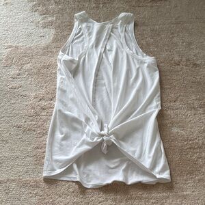 Lululemon tie back or open back top size 2